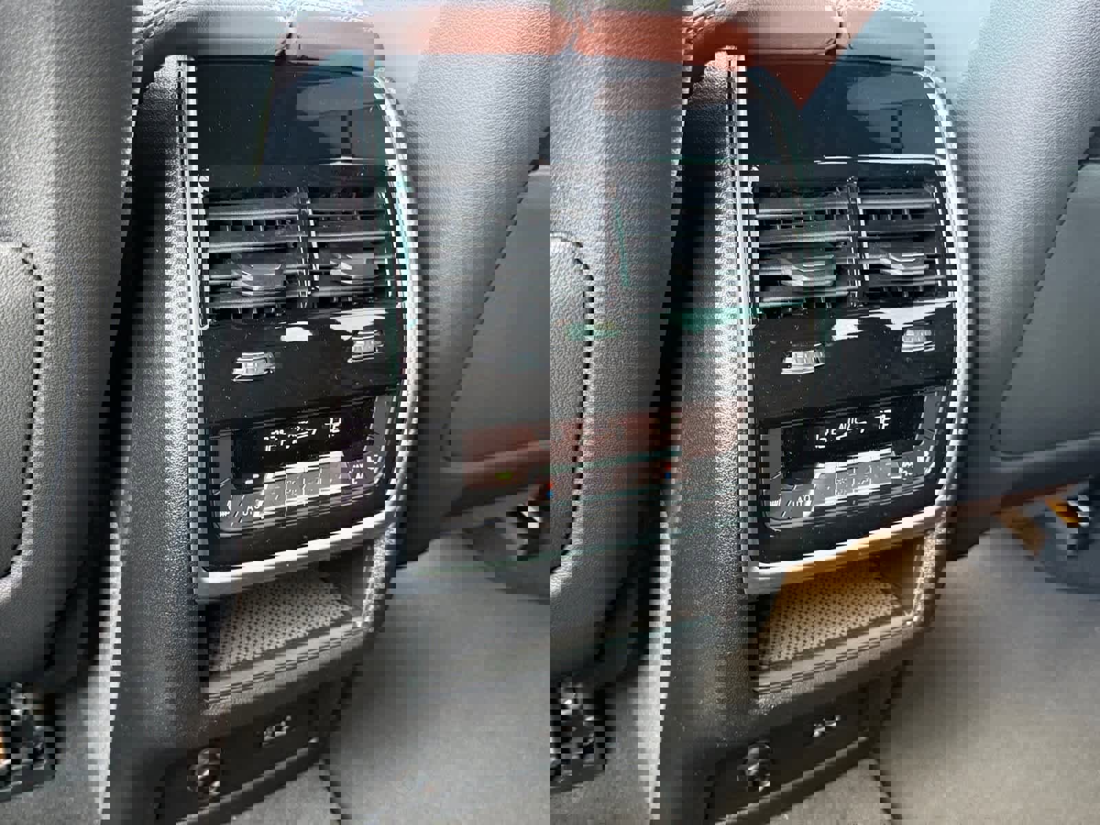 New 2026 BMW X5 xDrive50e image 33