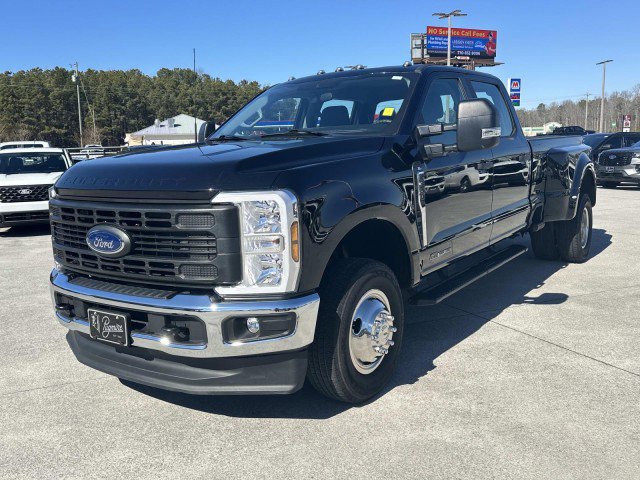 Used 2024 Ford F350 XL image 3