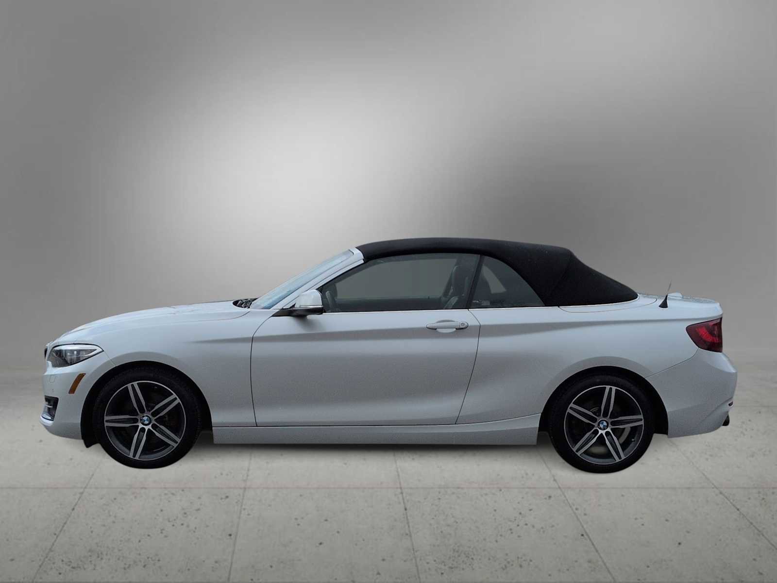 Used 2017 BMW 230i xDrive Convertible image 5
