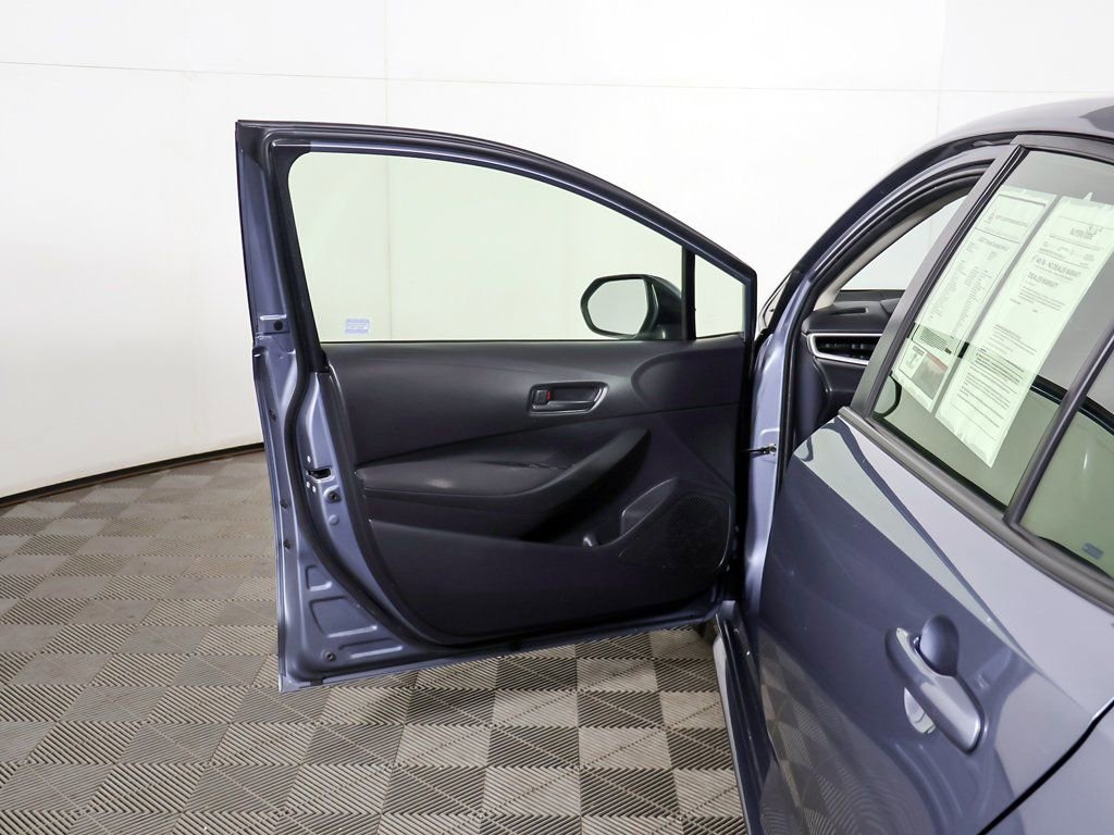 Used 2023 Toyota Corolla LE image 14