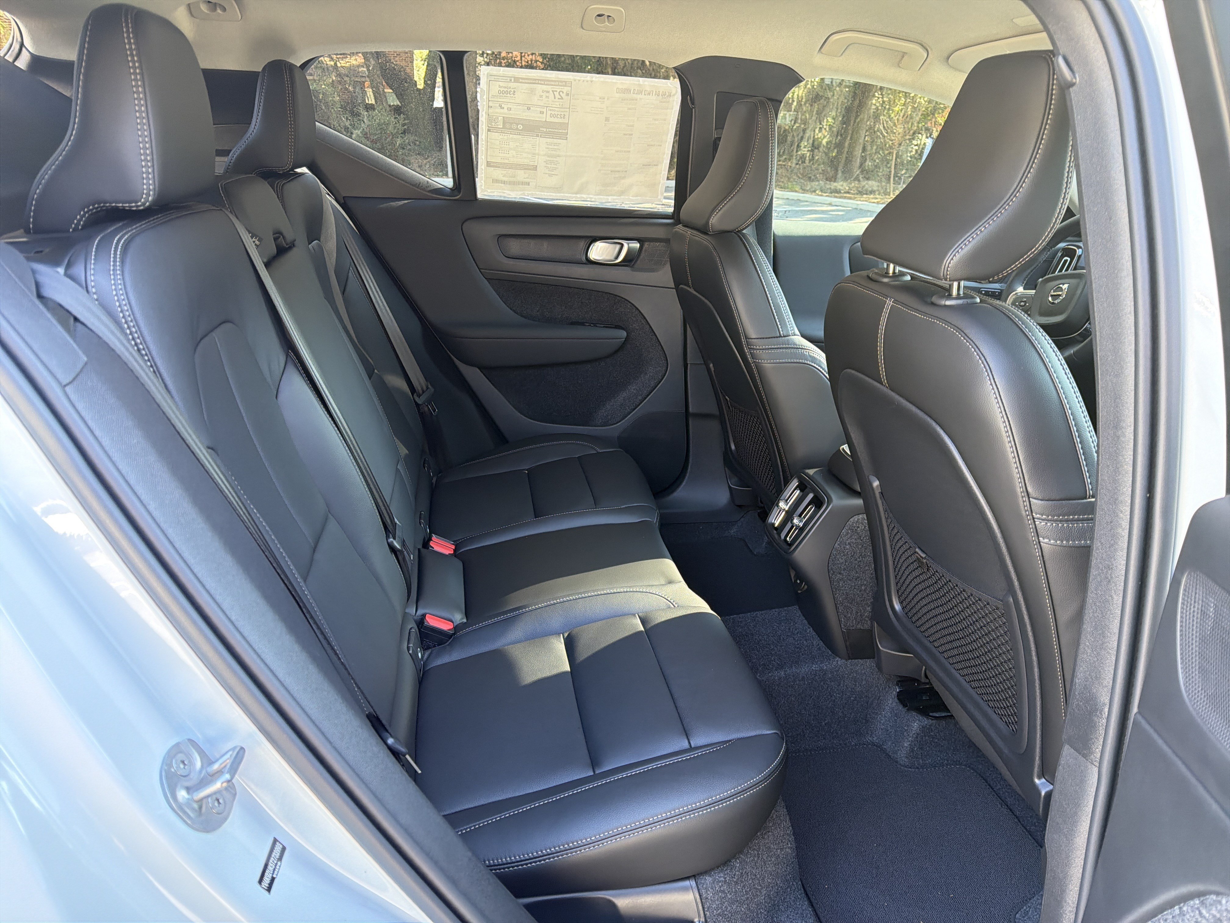New 2026 Volvo XC40 B4 Core FWD image 34
