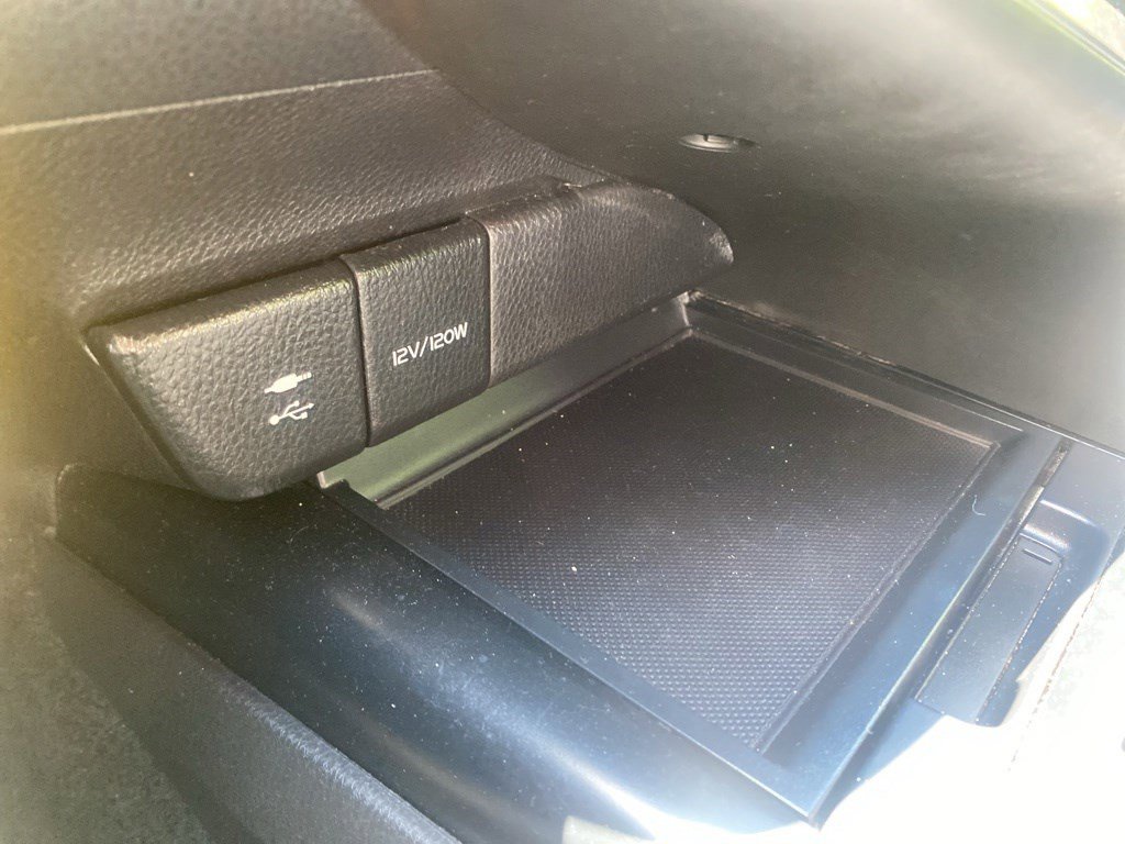Used 2018 Toyota Camry SE w/ Moonroof Package FWD image 18