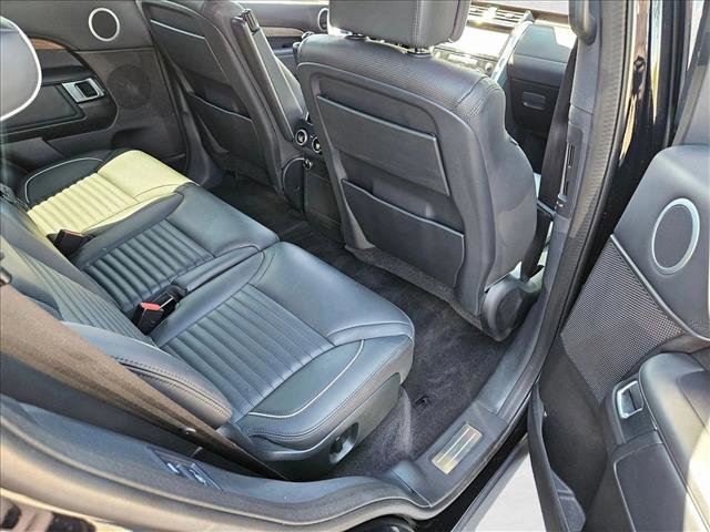 Used 2017 Land Rover Discovery HSE Luxury AWD/4WD image 19