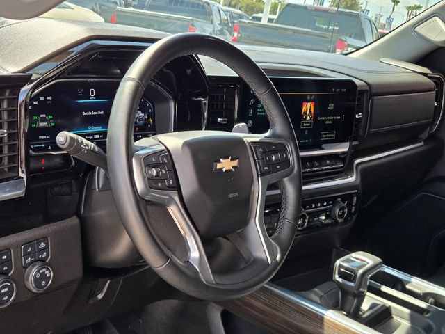 Certified 2025 Chevrolet Silverado 1500 LT AWD/4WD image 16