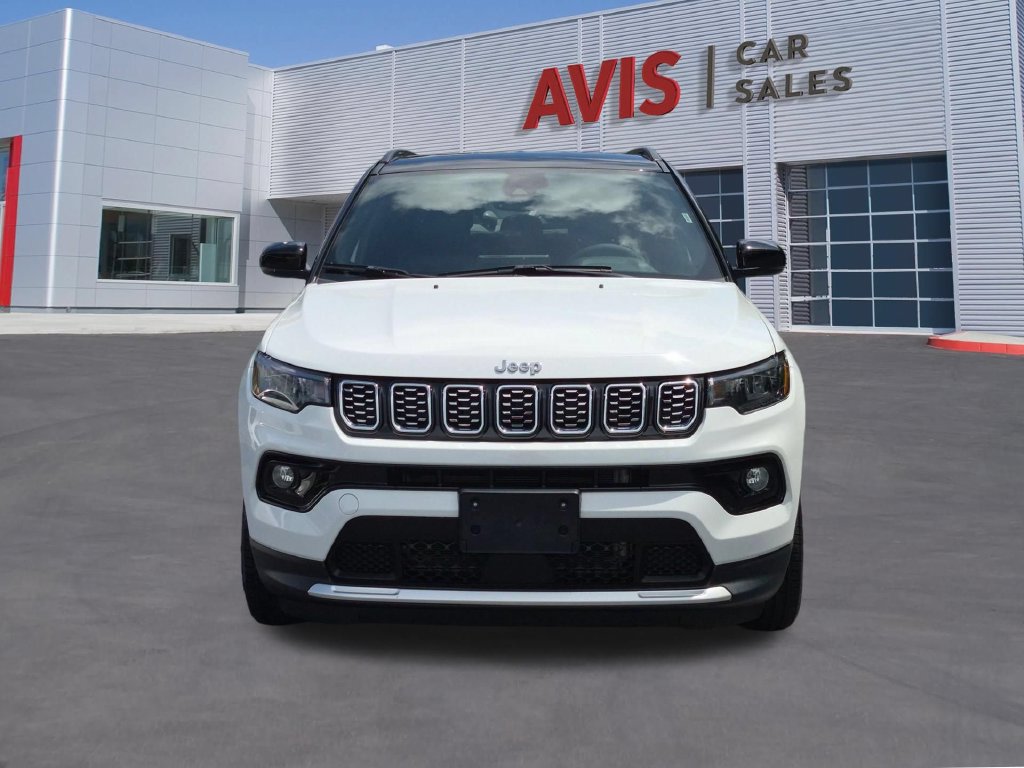 Used 2025 Jeep Compass Limited AWD/4WD image 2