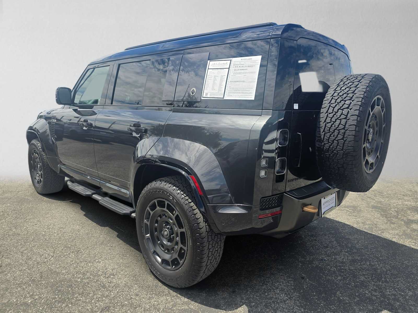 Used 2025 Land Rover Defender 110 AWD/4WD image 3