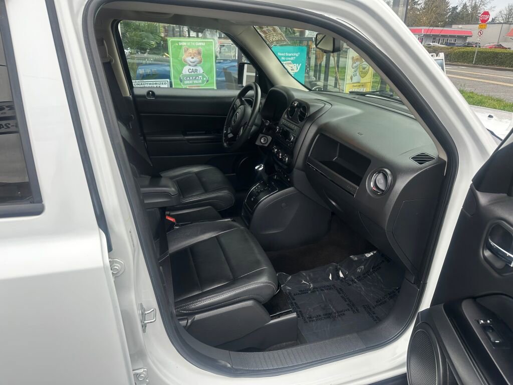 Used 2015 Jeep Patriot High Altitude AWD/4WD image 14