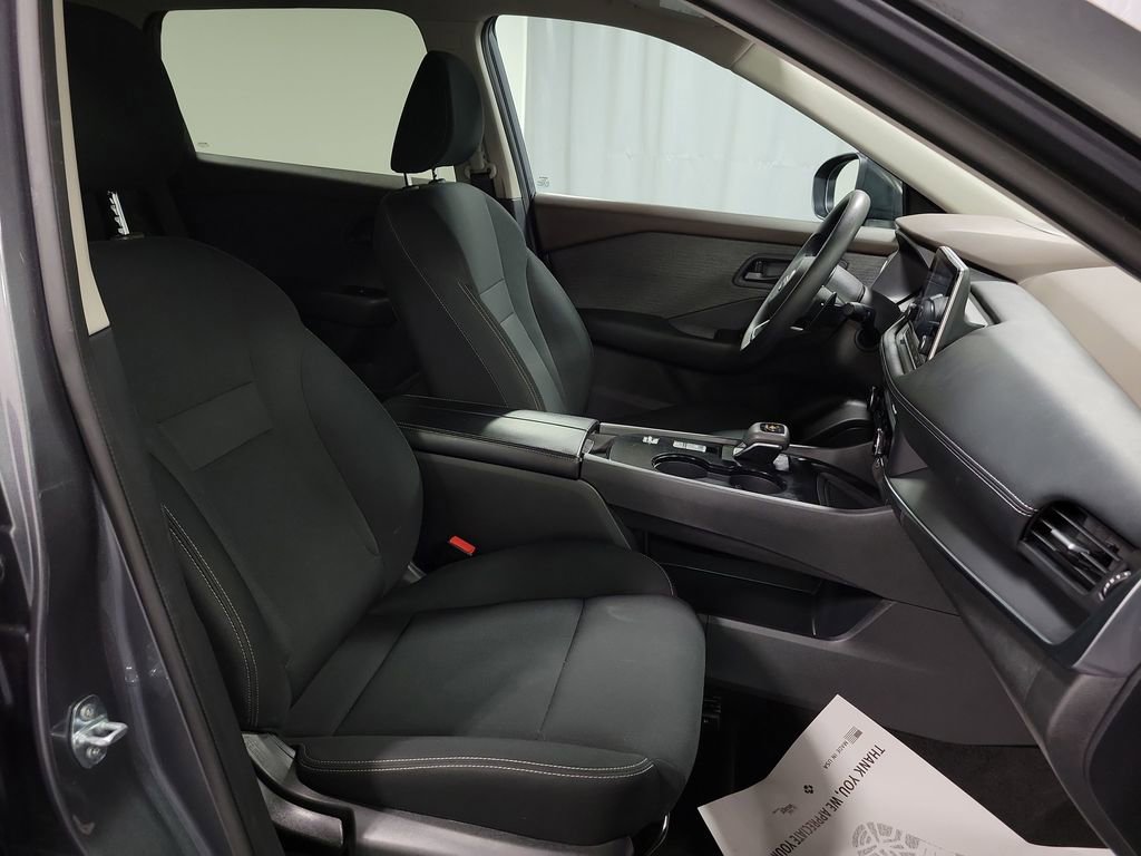 Used 2023 Nissan Rogue S image 25