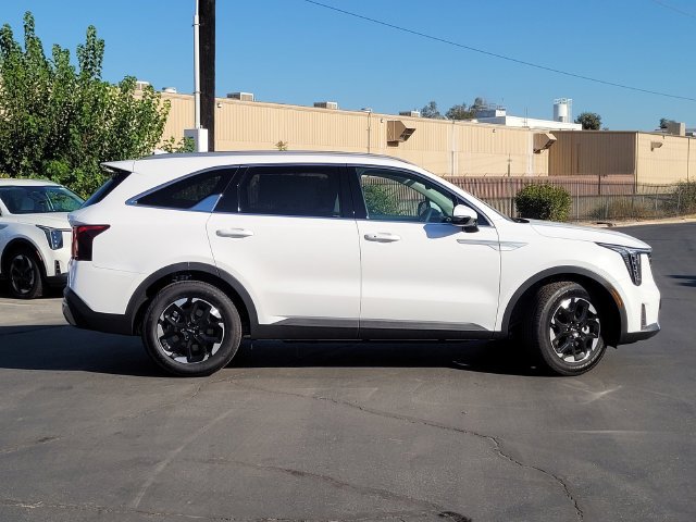 New 2026 Kia Sorento S w/ S Panoramic Sunroof Package FWD image 4