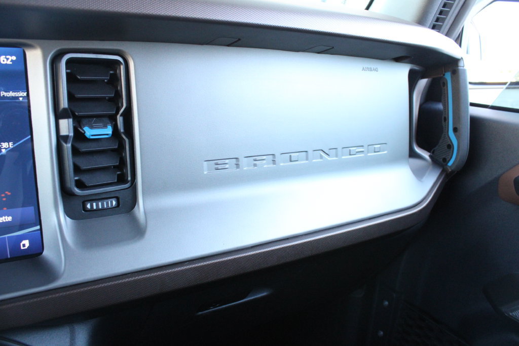 Used 2023 Ford Bronco Outer Banks AWD/4WD image 19