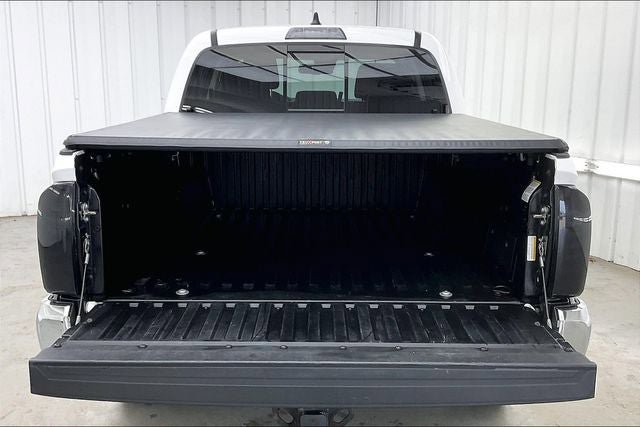 Used 2020 Toyota Tacoma SR5 AWD/4WD image 34