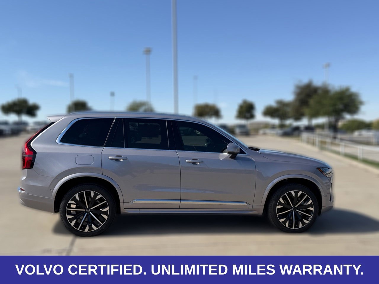 Certified 2026 Volvo XC90 B6 Plus AWD/4WD image 13