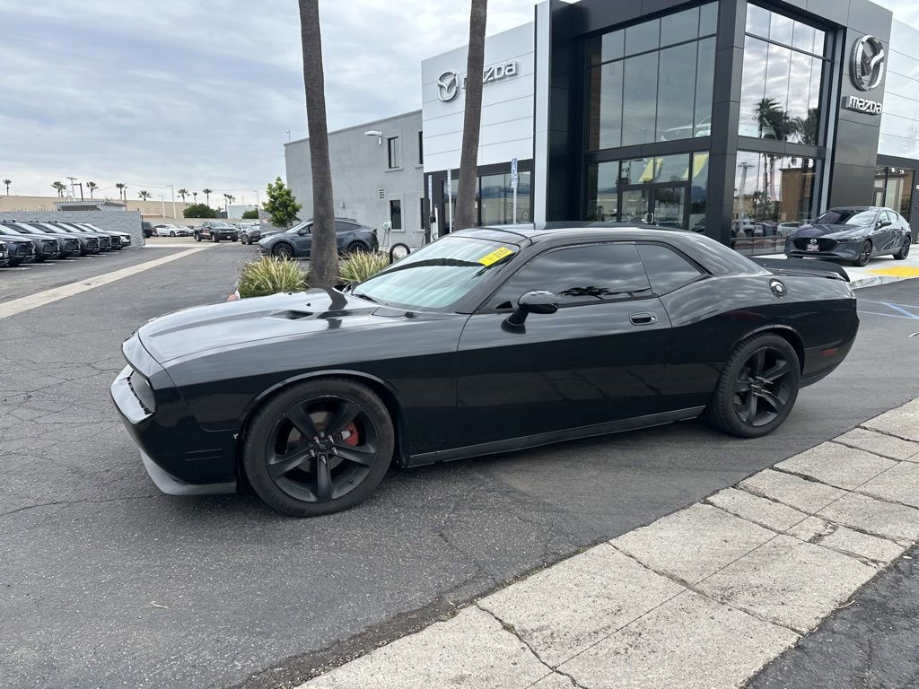 Used 2010 Dodge Challenger SE RWD image 4