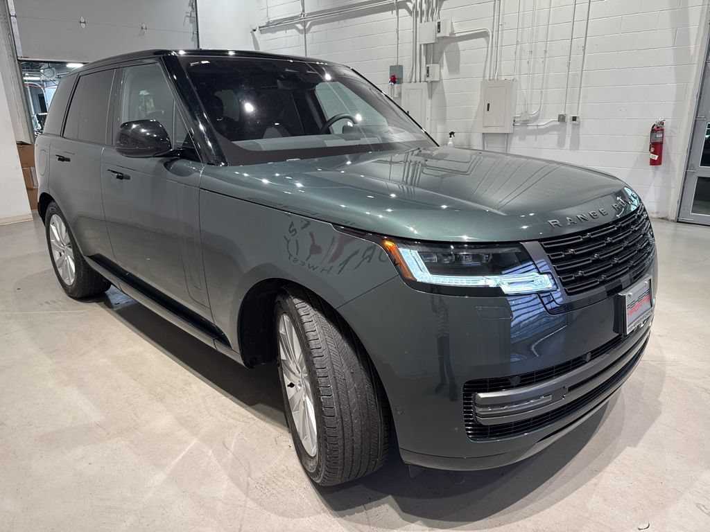 Used 2023 Land Rover Range Rover SE AWD/4WD image 3