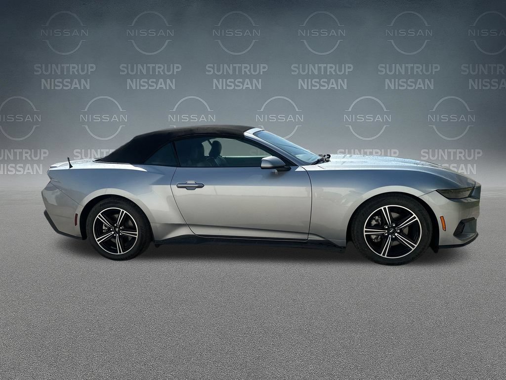 Used 2025 Ford Mustang Premium RWD image 36