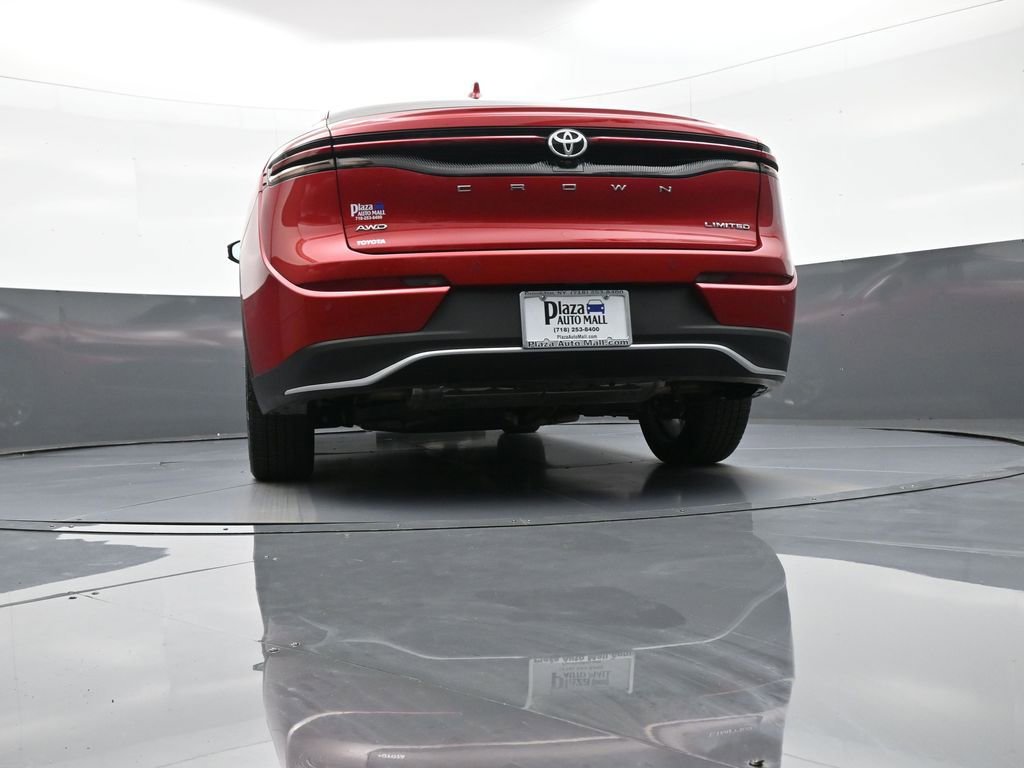 Used 2023 Toyota Crown Limited w/ Advanced Technology Package image 30