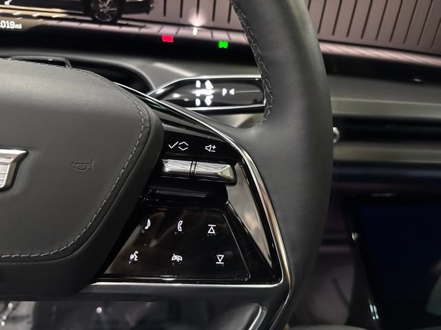 Certified 2026 Cadillac Vistiq Premium Luxury AWD/4WD image 20