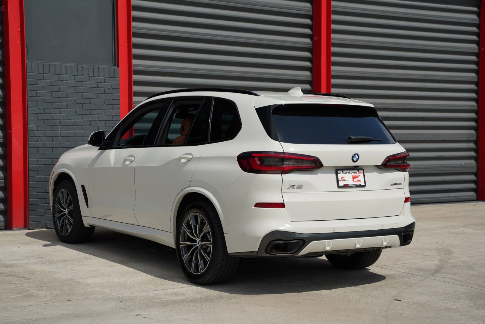 Used 2022 BMW X5 sDrive40i w/ M Sport Package RWD image 11