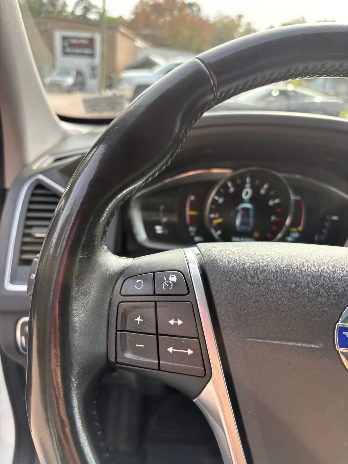 Used 2016 Volvo XC60 T6 Platinum AWD/4WD image 13