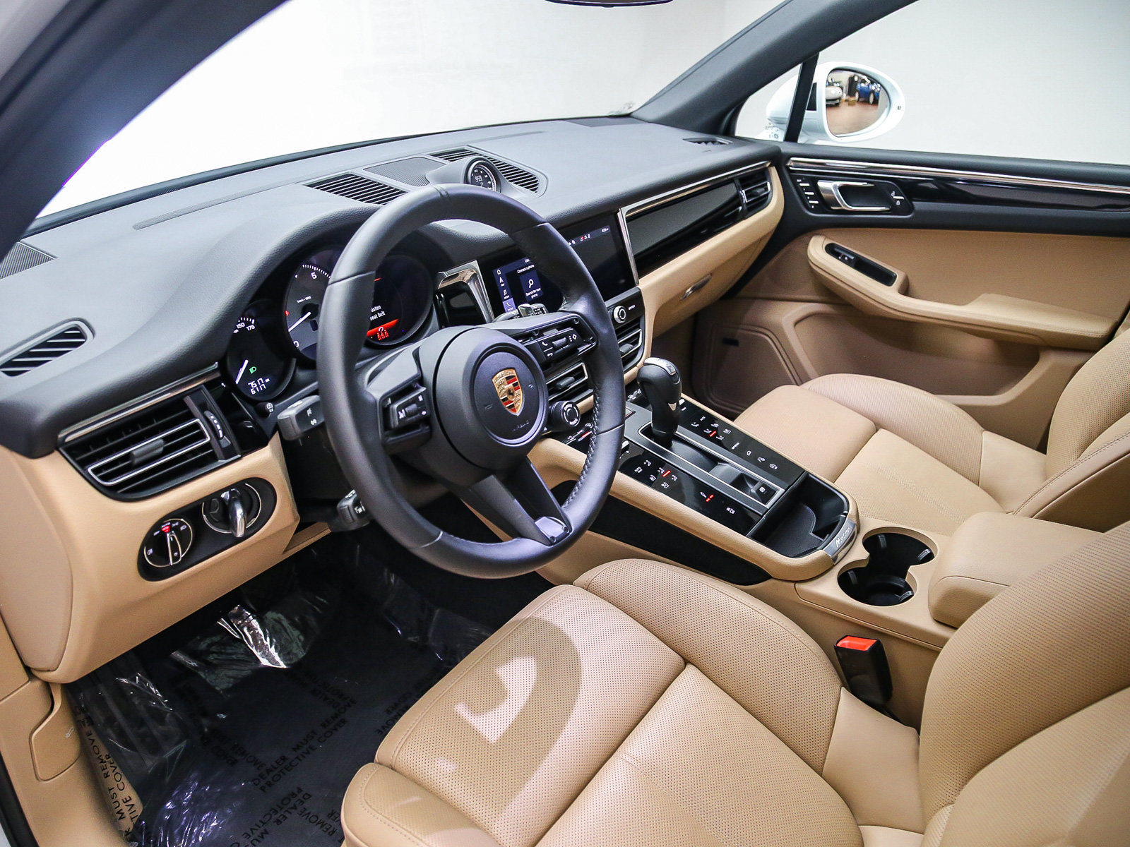 Certified 2026 Porsche Macan S AWD/4WD image 9