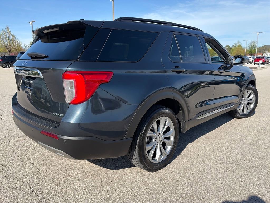 Used 2023 Ford Explorer XLT w/ Equipment Group 202A AWD/4WD image 7