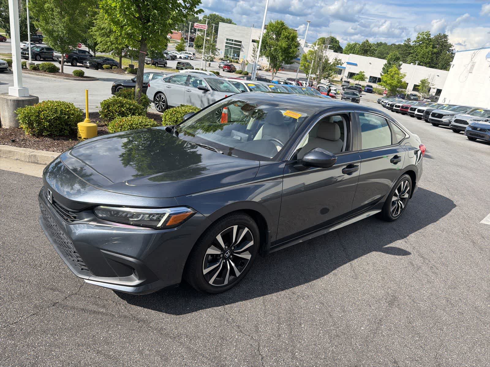 Used 2023 Honda Civic EX image 5