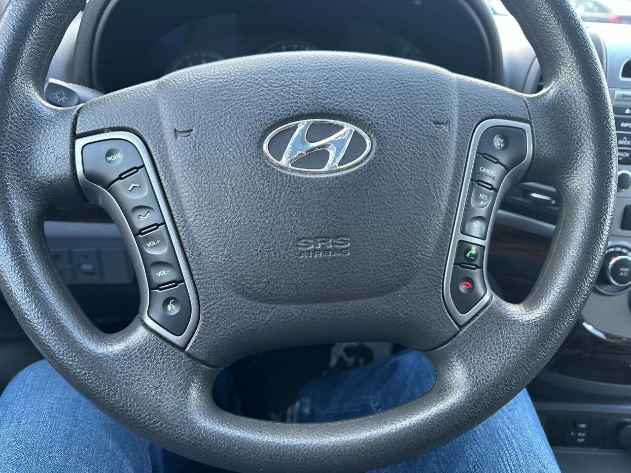 Used 2012 Hyundai Santa Fe GLS image 19