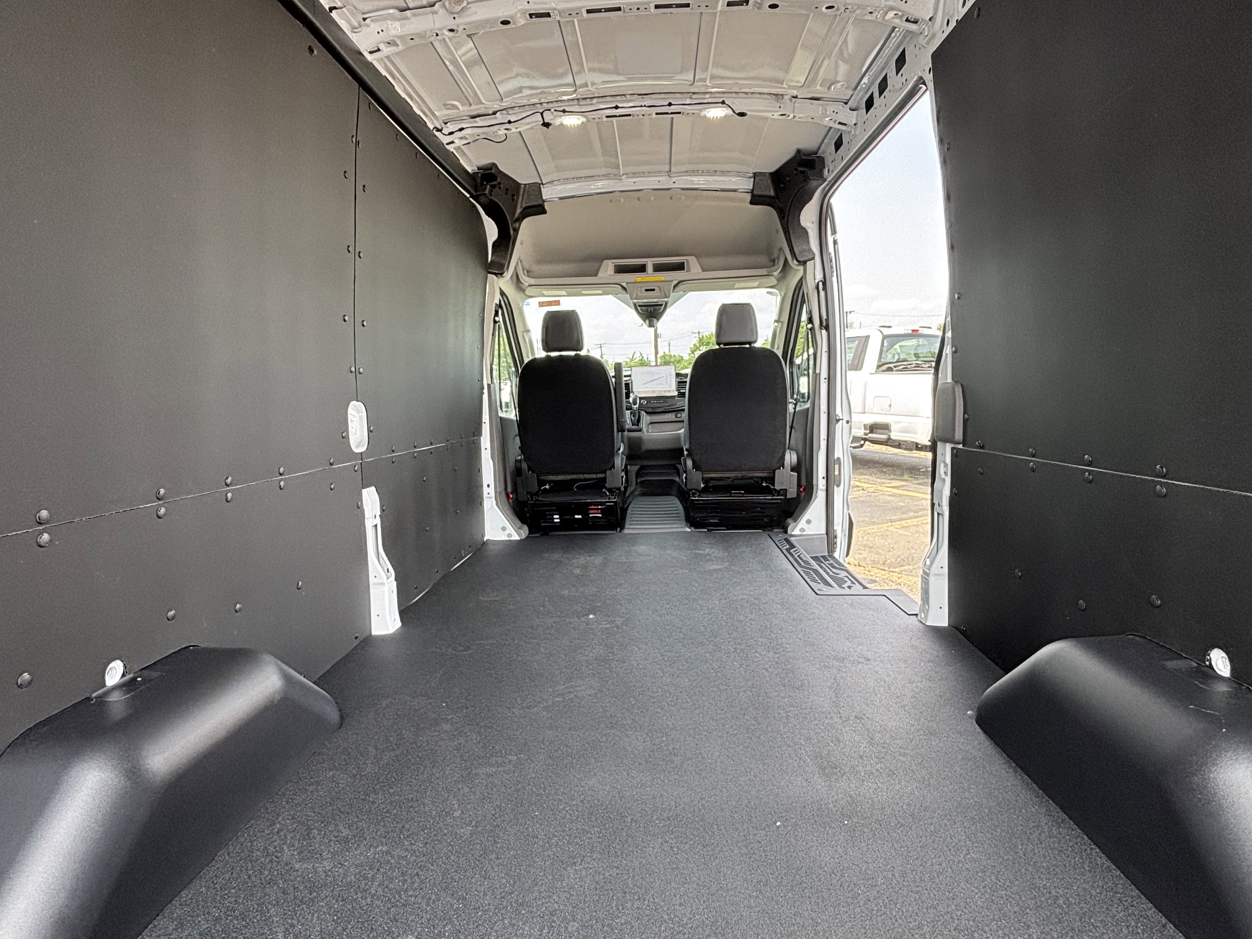 New 2025 Ford Transit 250 148 Medium Roof w/ Load Area Protection Package image 18