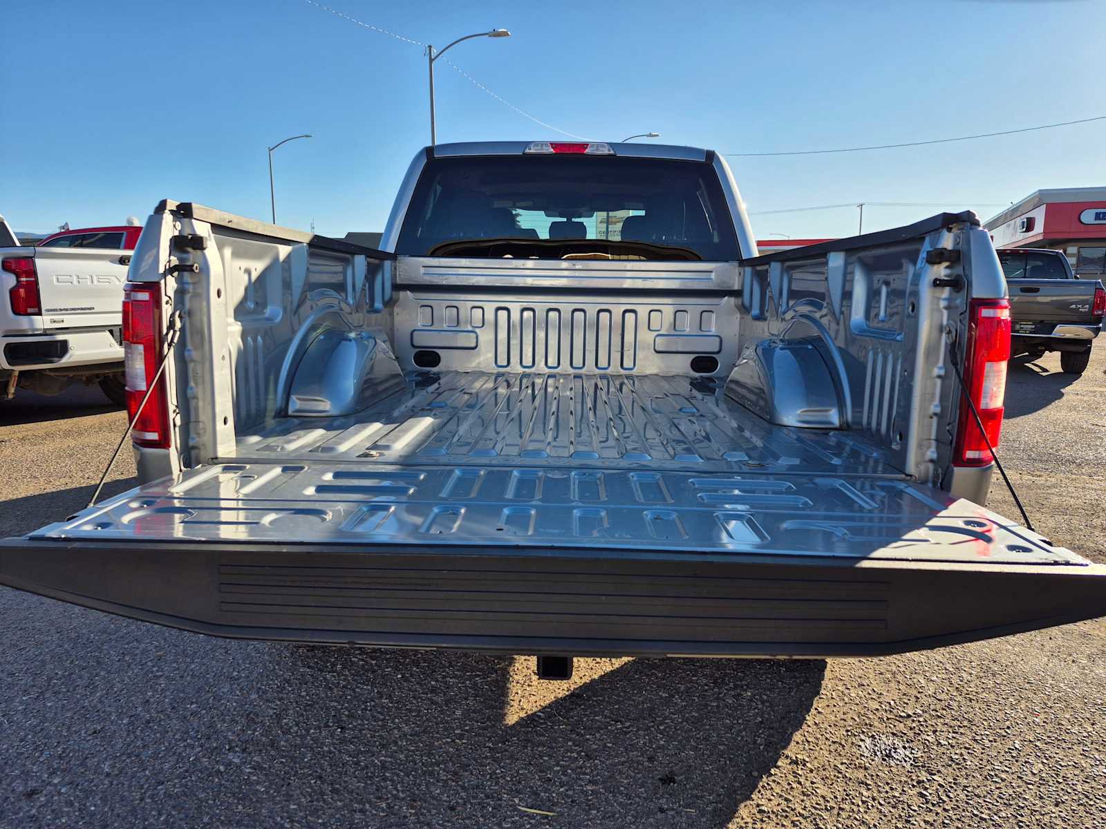 Used 2020 Ford F150 XLT w/ Heavy-Duty Payload Package image 6