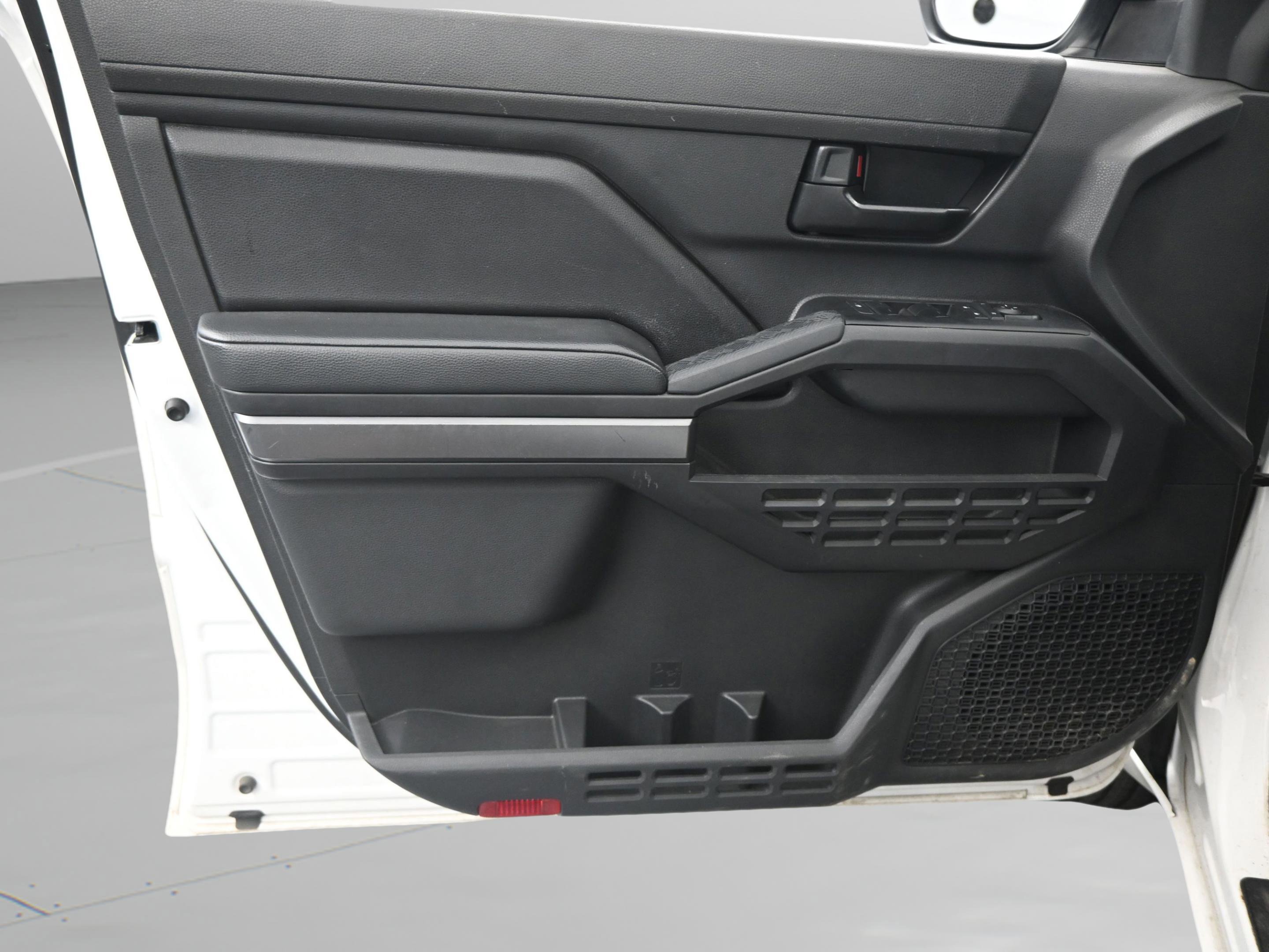 Certified 2024 Toyota Tacoma SR5 RWD image 31