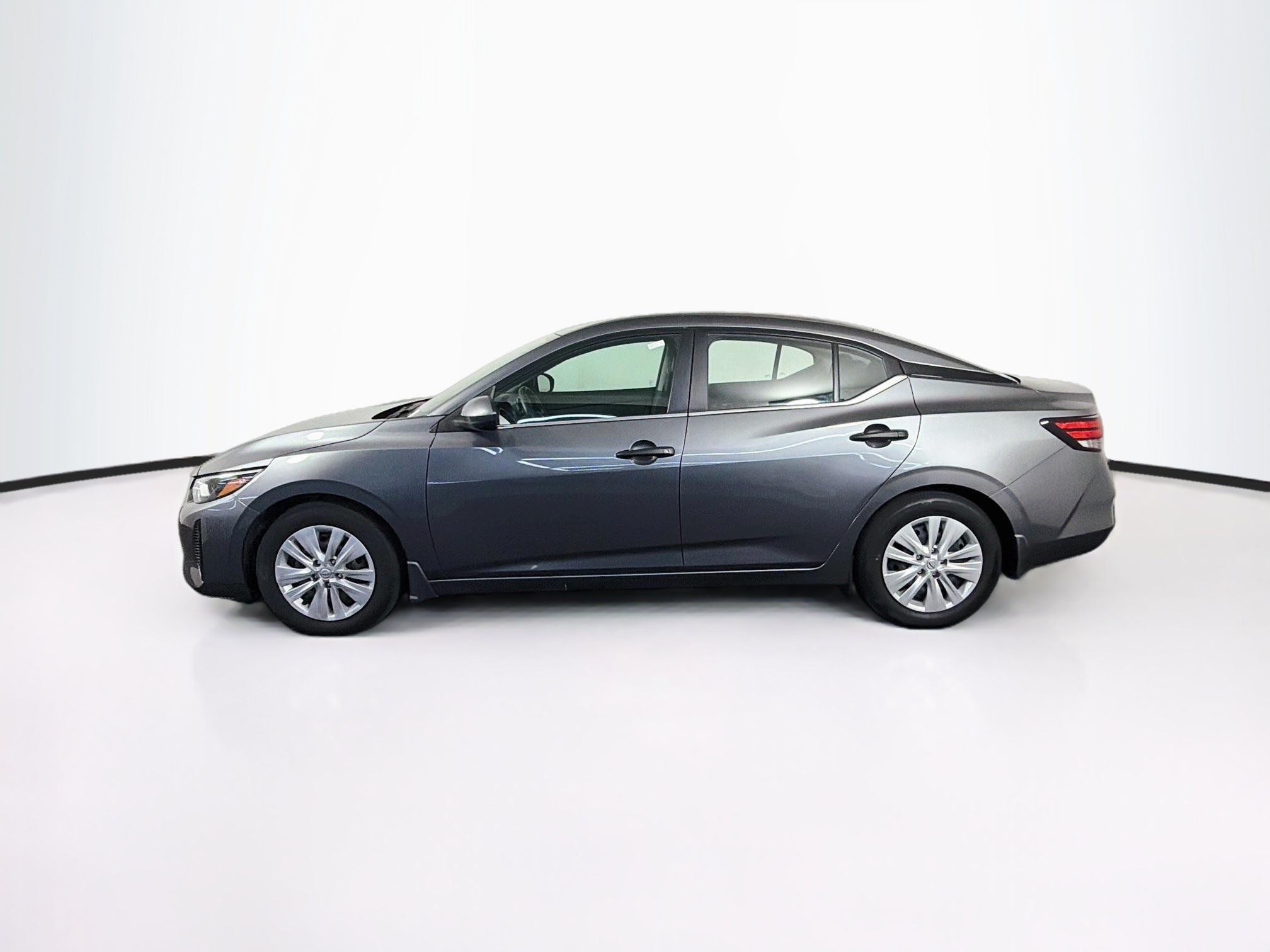 Used 2025 Nissan Sentra S FWD image 4