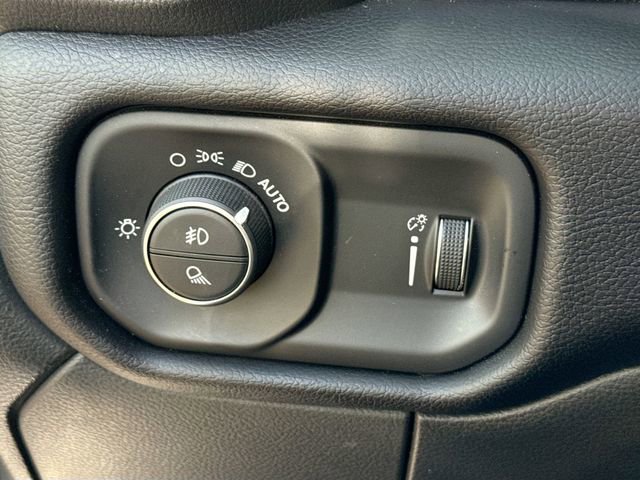 Used 2024 RAM 3500 Big Horn AWD/4WD image 35