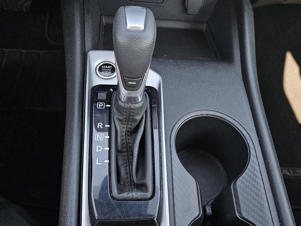 Used 2025 Nissan Altima 2.5 SV FWD image 28