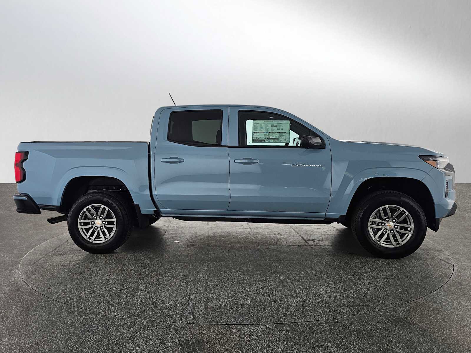 New 2026 Chevrolet Colorado LT image 2