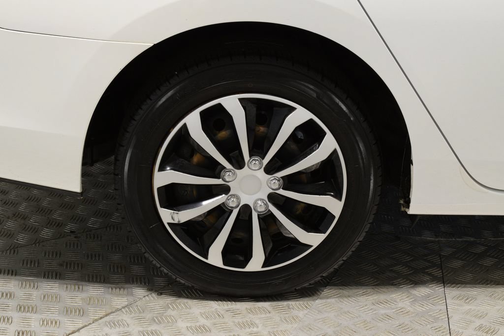 Used 2018 Nissan Sentra S FWD image 37