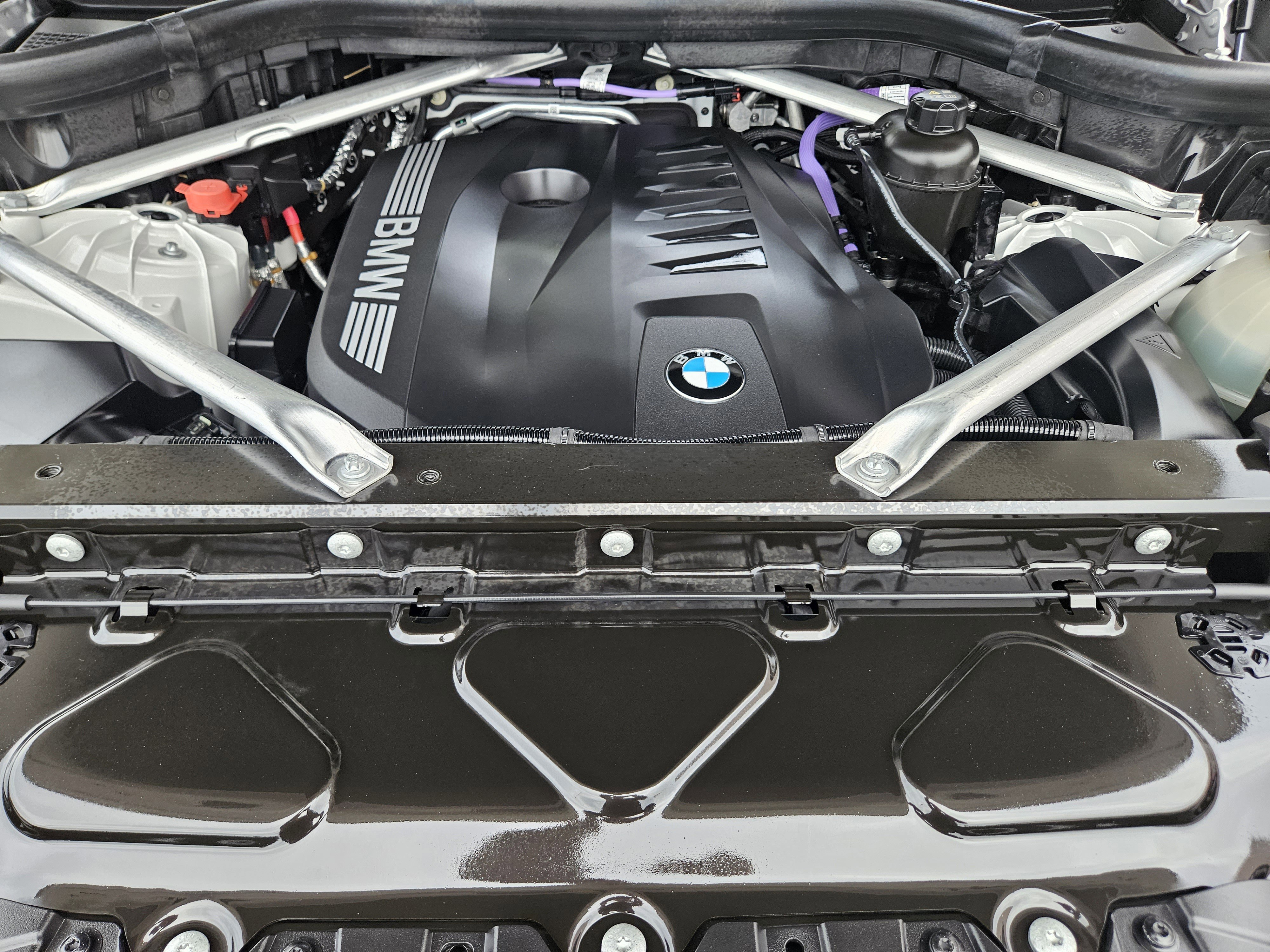 Used 2024 BMW X6 xDrive40i w/ Premium Package image 31