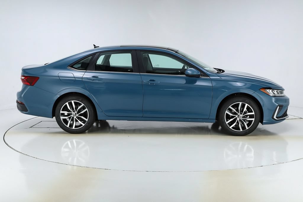 New 2026 Volkswagen Jetta SE FWD image 10