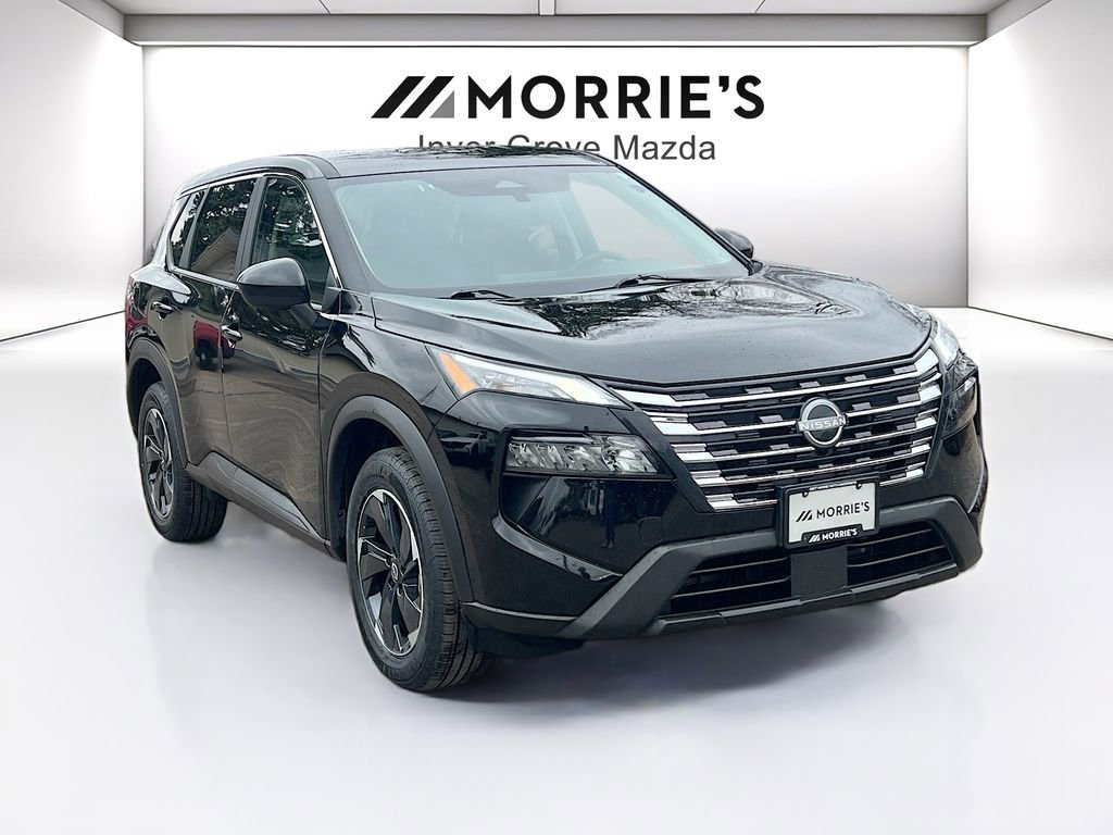 Used 2025 Nissan Rogue SV image 3