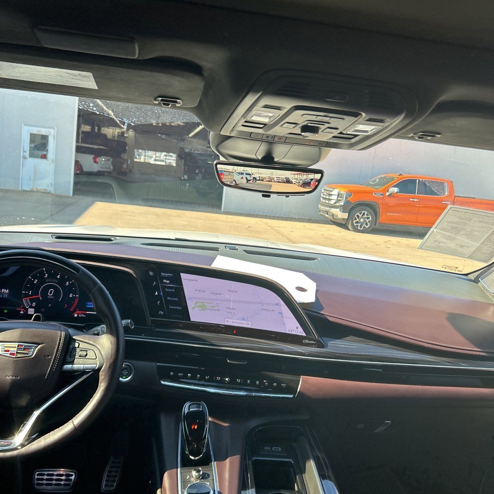 Used 2023 Cadillac Escalade ESV V image 16