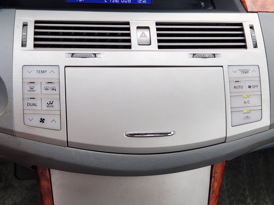 Used 2005 Toyota Avalon XLS FWD image 20