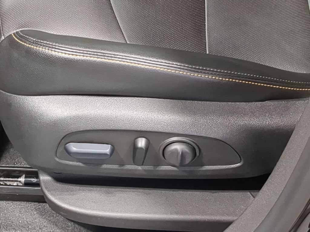 Used 2024 Chevrolet Equinox Premier AWD/4WD image 21