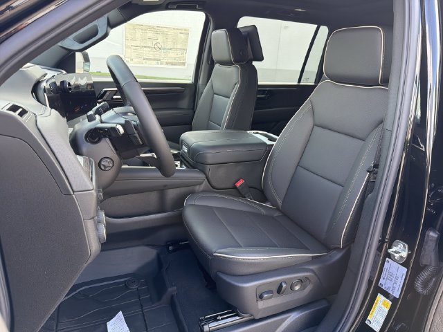 New 2026 Chevrolet Suburban Premier AWD/4WD image 11