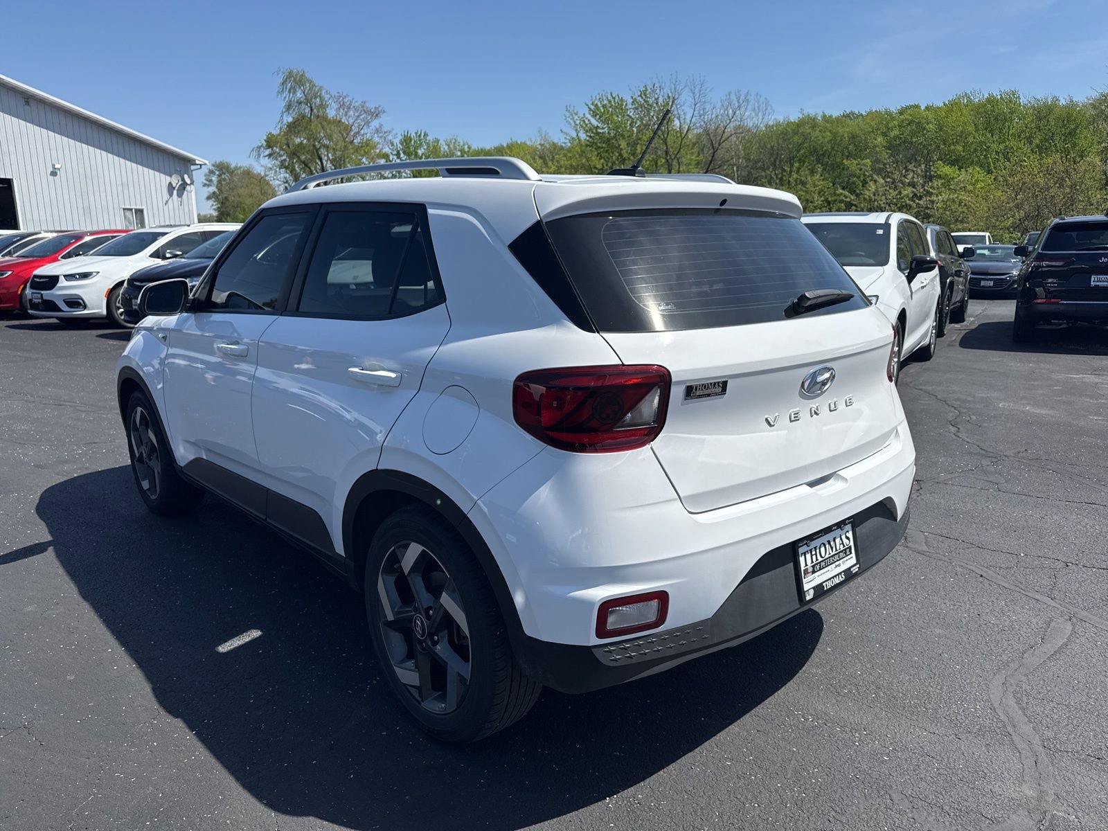 Used 2023 Hyundai Venue SEL w/ Cargo Package image 5