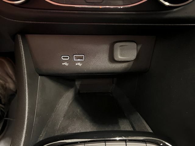 Certified 2025 Buick Encore GX Preferred AWD/4WD image 21
