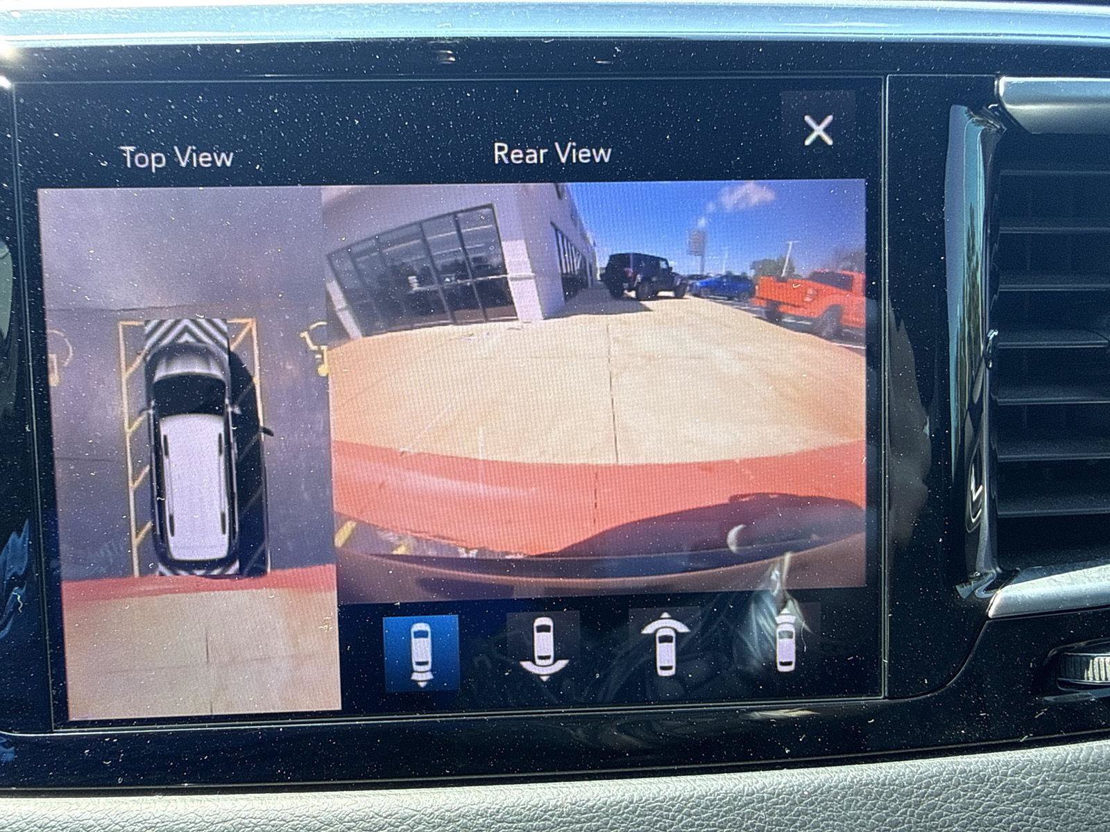 Used 2019 Chrysler Pacifica Touring-L Plus w/ Advanced Safetytec Group FWD image 17