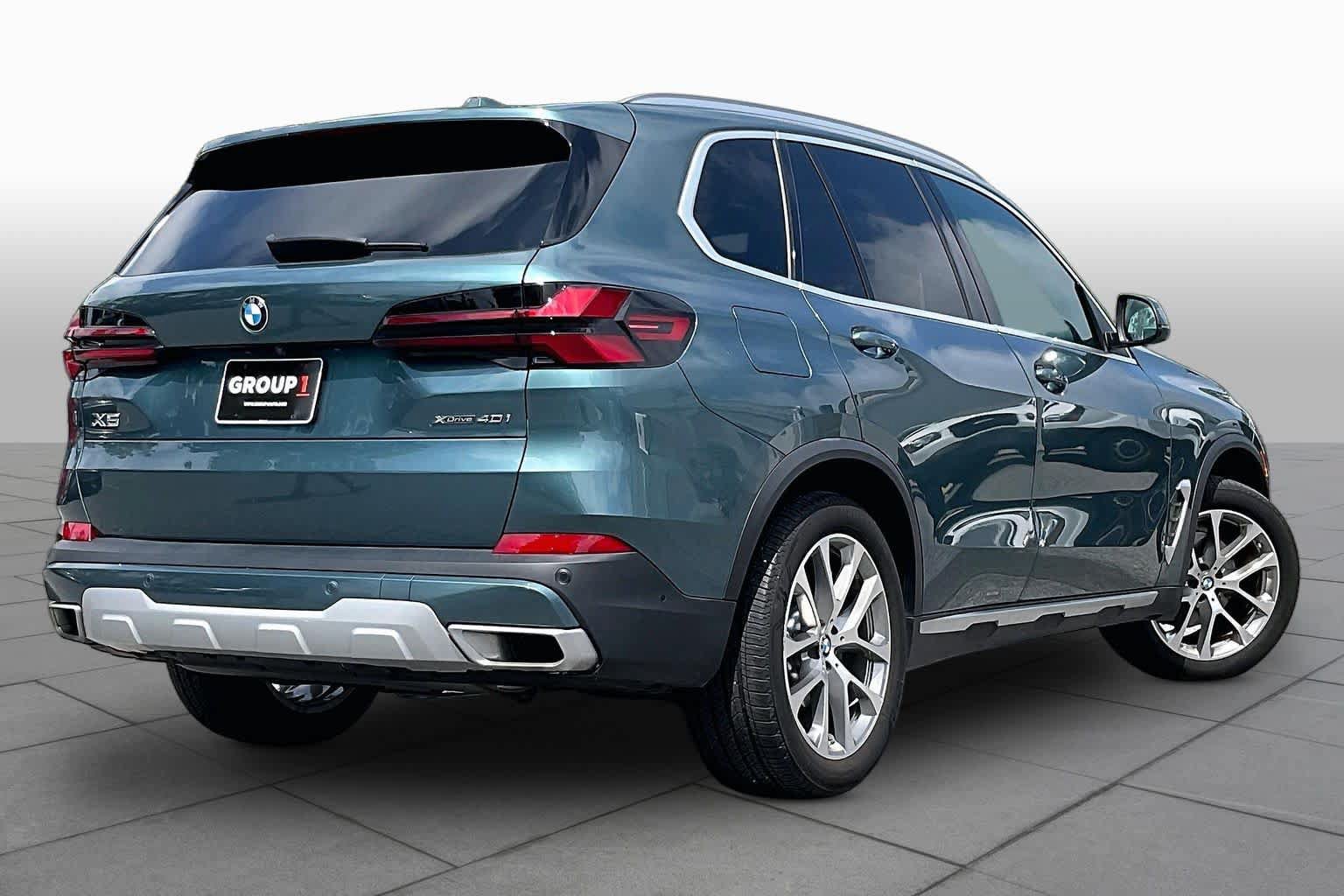 Used 2024 BMW X5 xDrive40i w/ Premium Package AWD/4WD image 12
