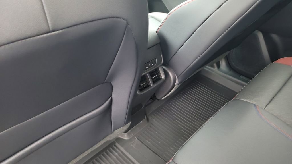 New 2026 Chevrolet Equinox RS w/ Convenience Package III FWD image 26
