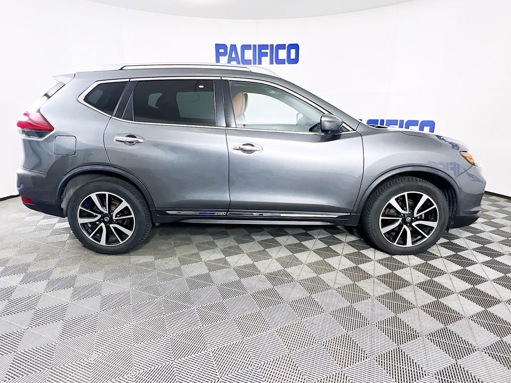 Used 2018 Nissan Rogue SL w/ Premium Package AWD/4WD image 10