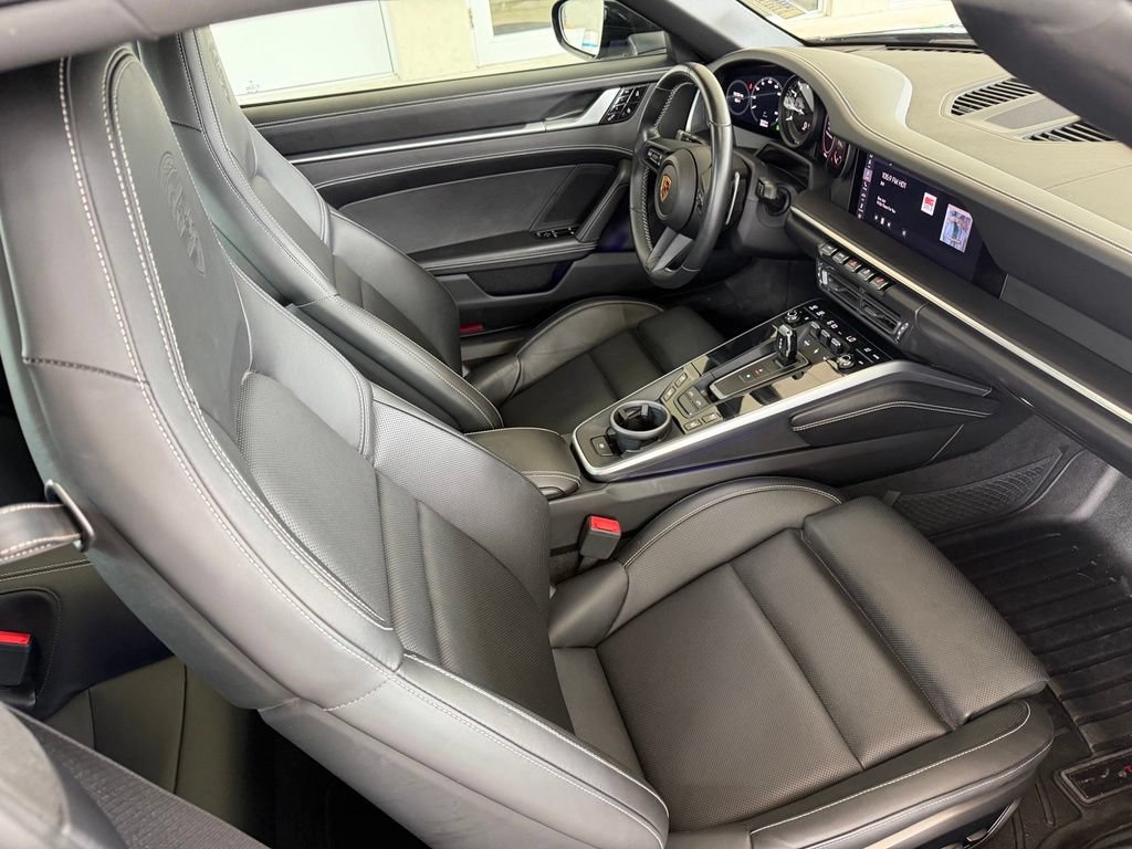 Used 2021 Porsche 911 Targa 4S w/ Premium Package AWD/4WD image 31