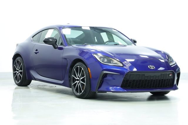 Used 2023 Toyota GR86 RWD image 3
